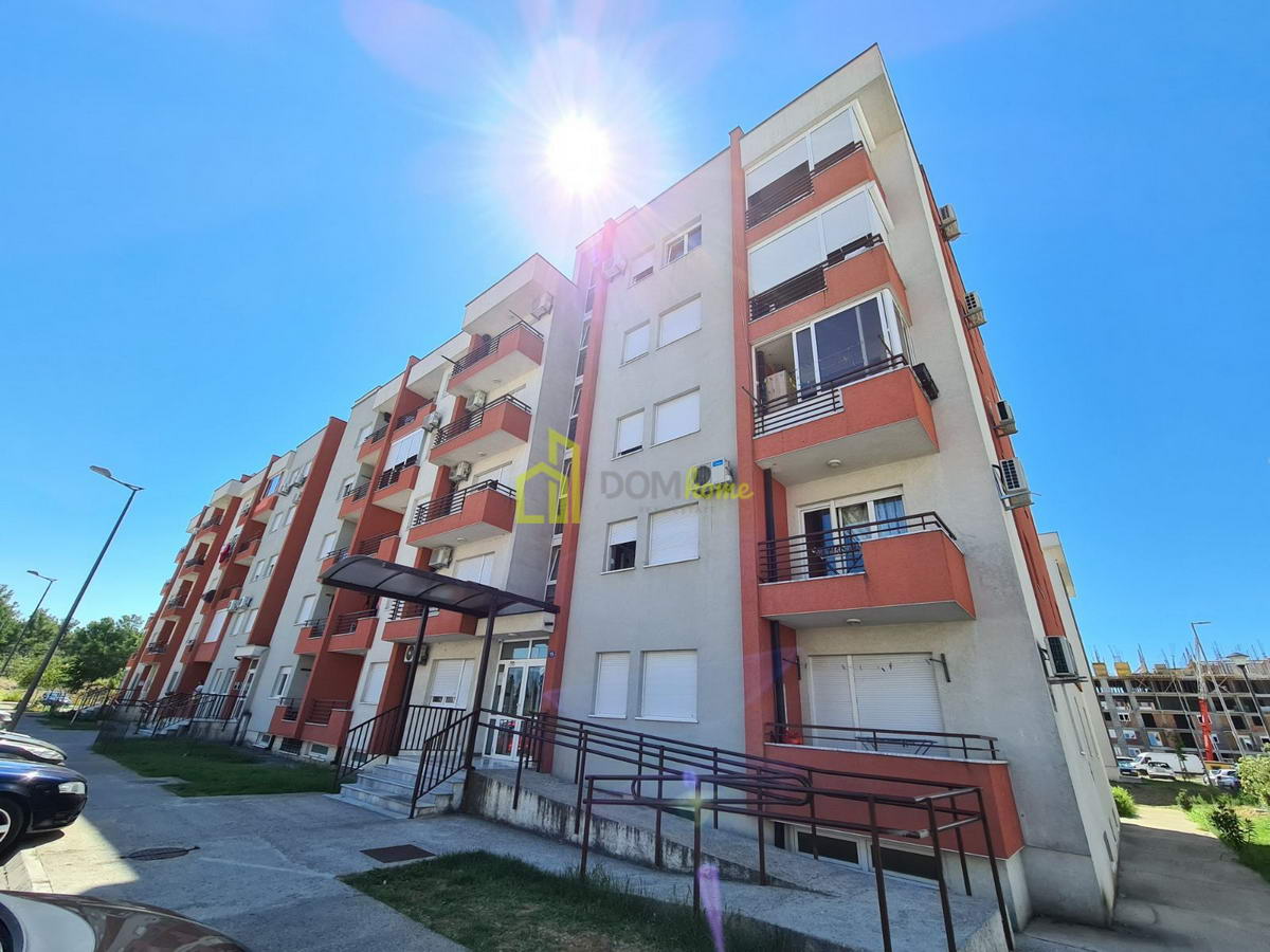 Dvosoban stan 60m2, Tuški put