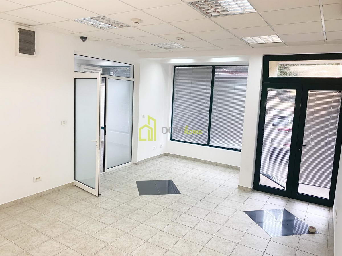 Poslovni prostor 45m2, Centar