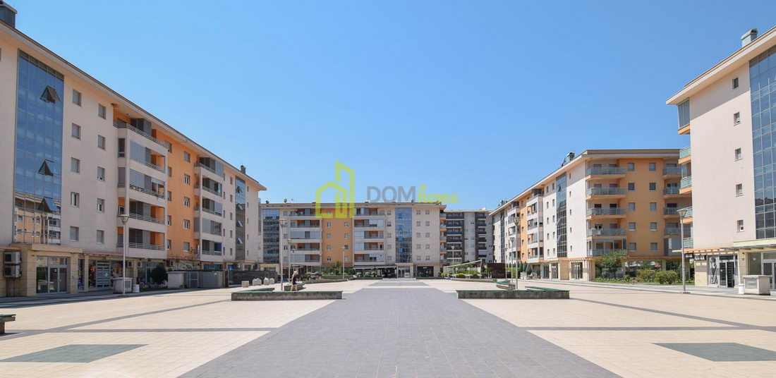 Jednosoban nenamjesten stan 50m2,City kvart