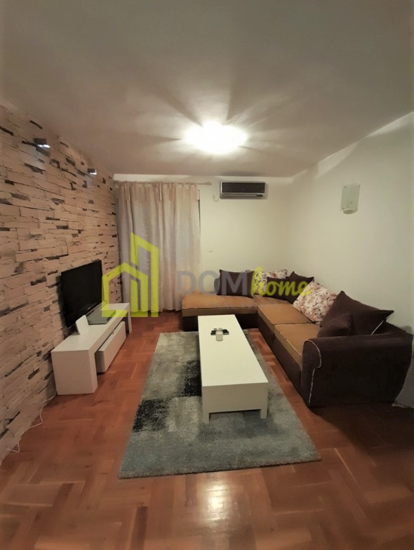 Jednosoban stan 40m2, Blok 9