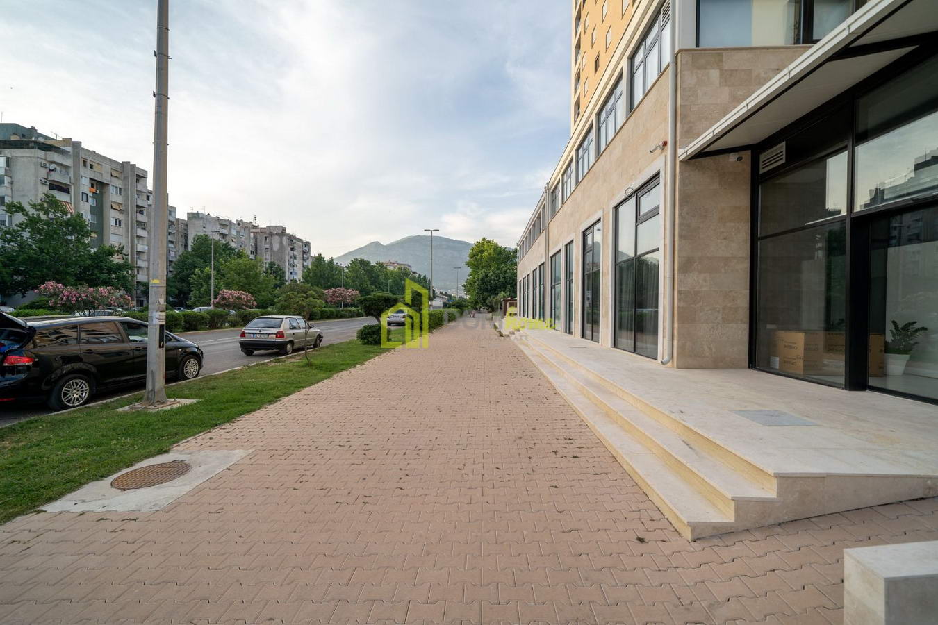 Poslovni prostor 110m2, Bar