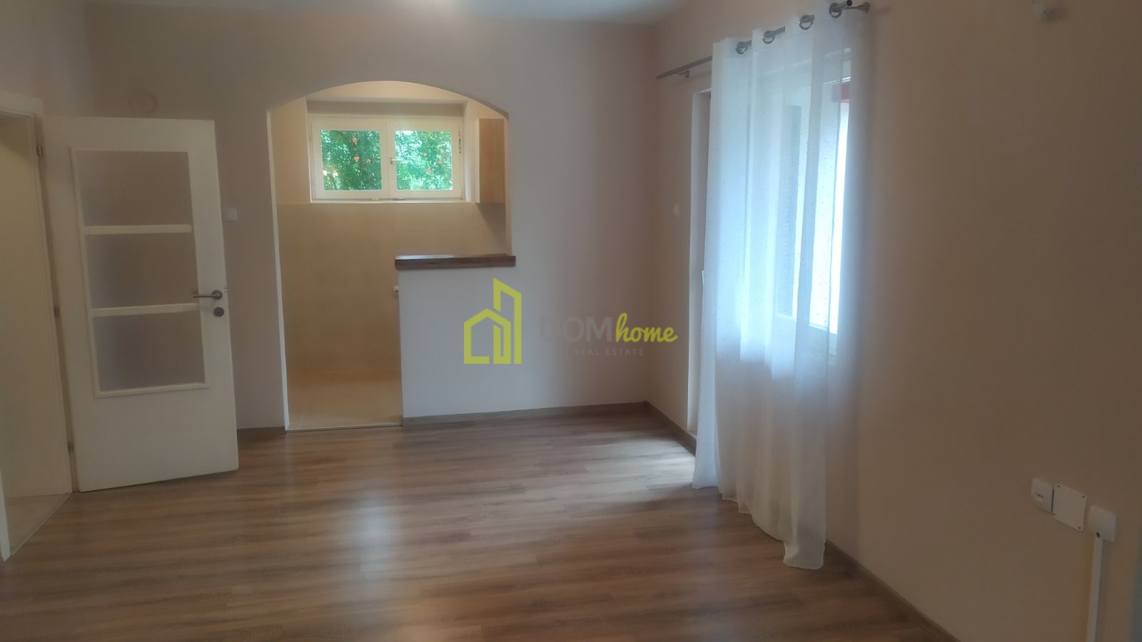 Dvosoban stan 90m2, Gorica C