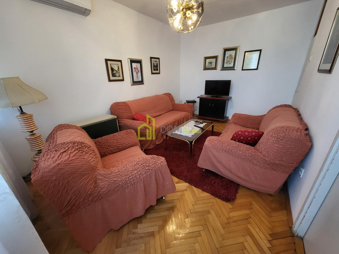 Dvosoban stan 60m2, kod Autobuske