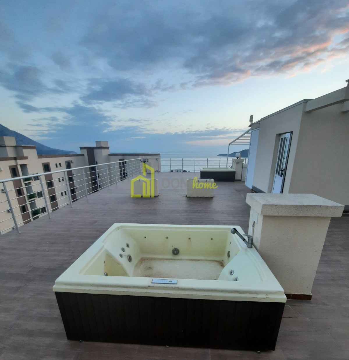 Dvosoban stan 73m2, Bečići