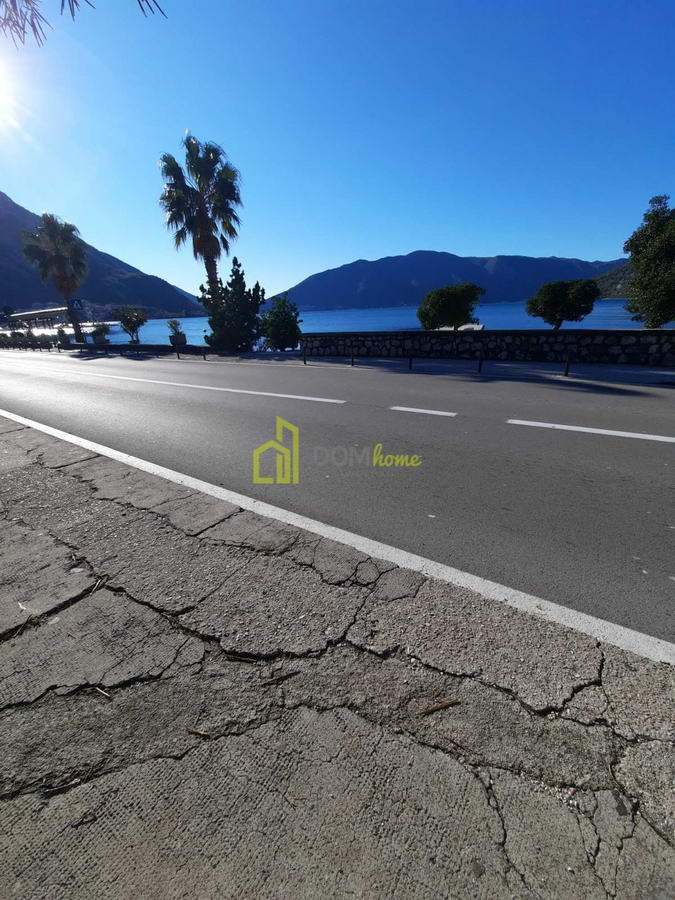 Poslovni prostor 55m2, Risan