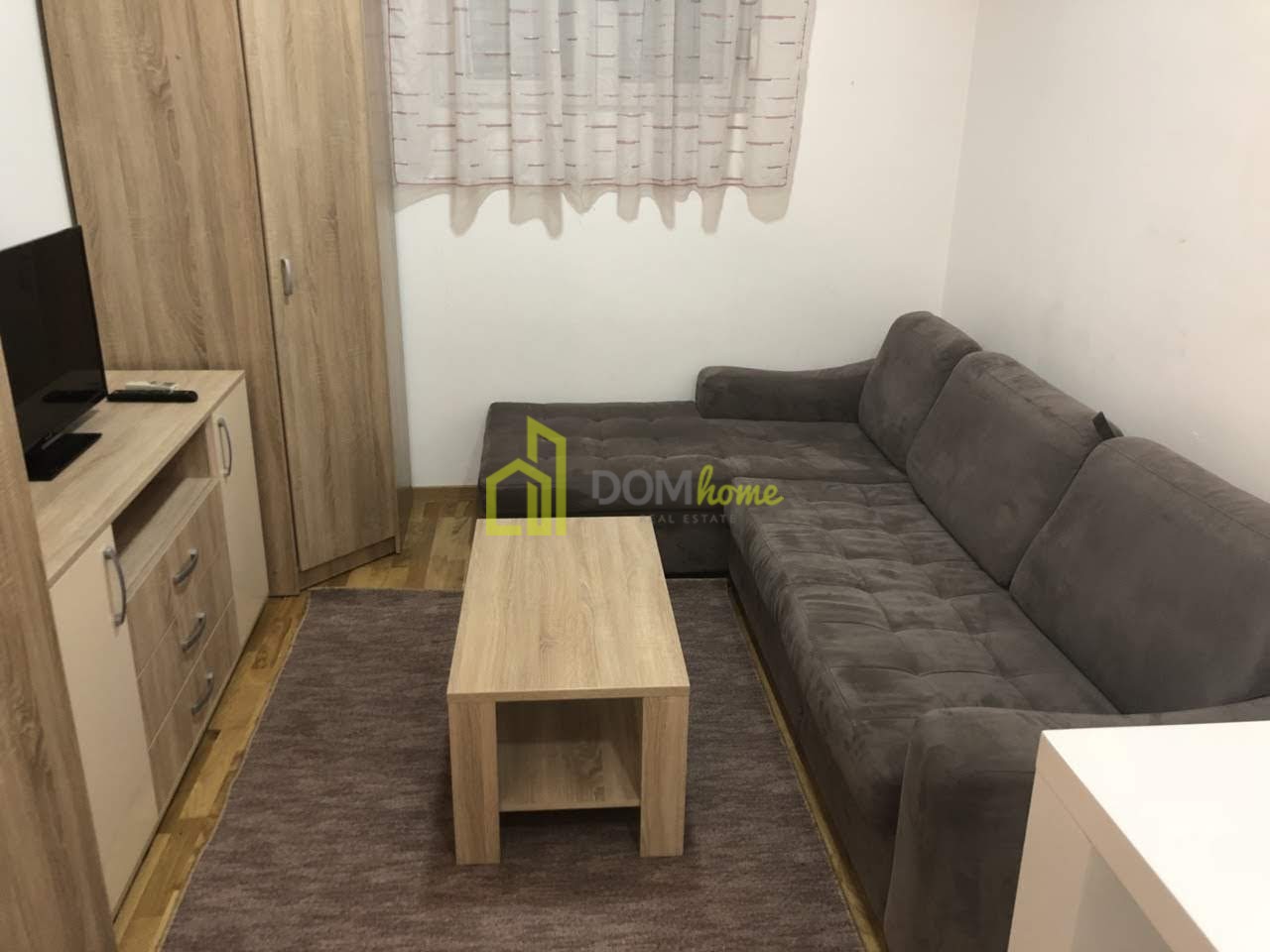 Garsonjera 23m2, Tološi