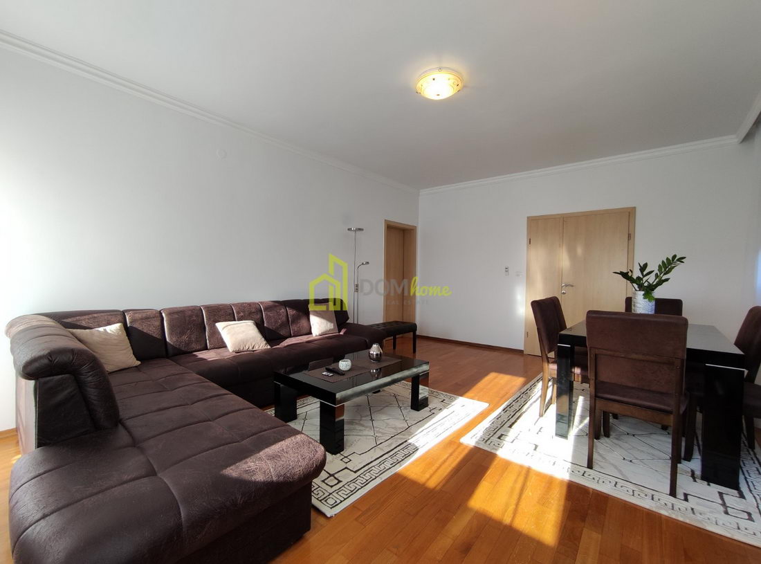 Dvosoban stan 90m2, kod Krivog mosta