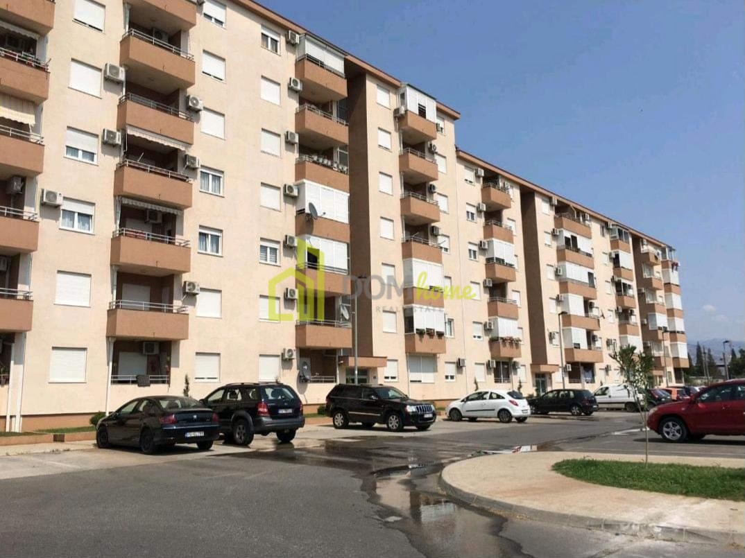 Dvosoban stan 57m2, Tuški put