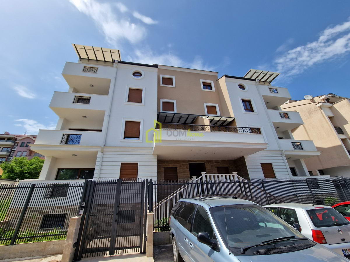 Trosoban stan 145m2, Gorica C