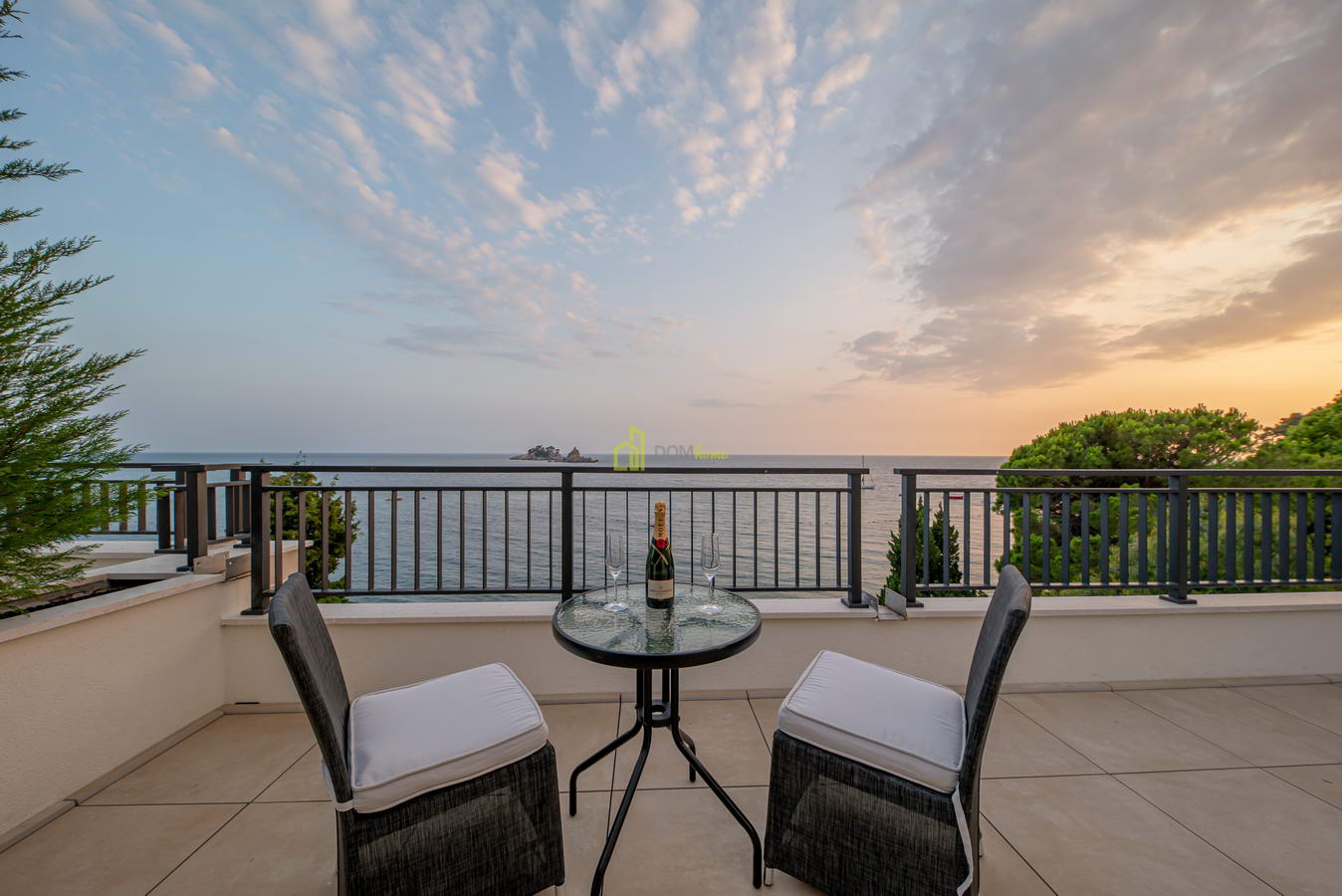 Dvosoban penthaus 78m2, Petrovac