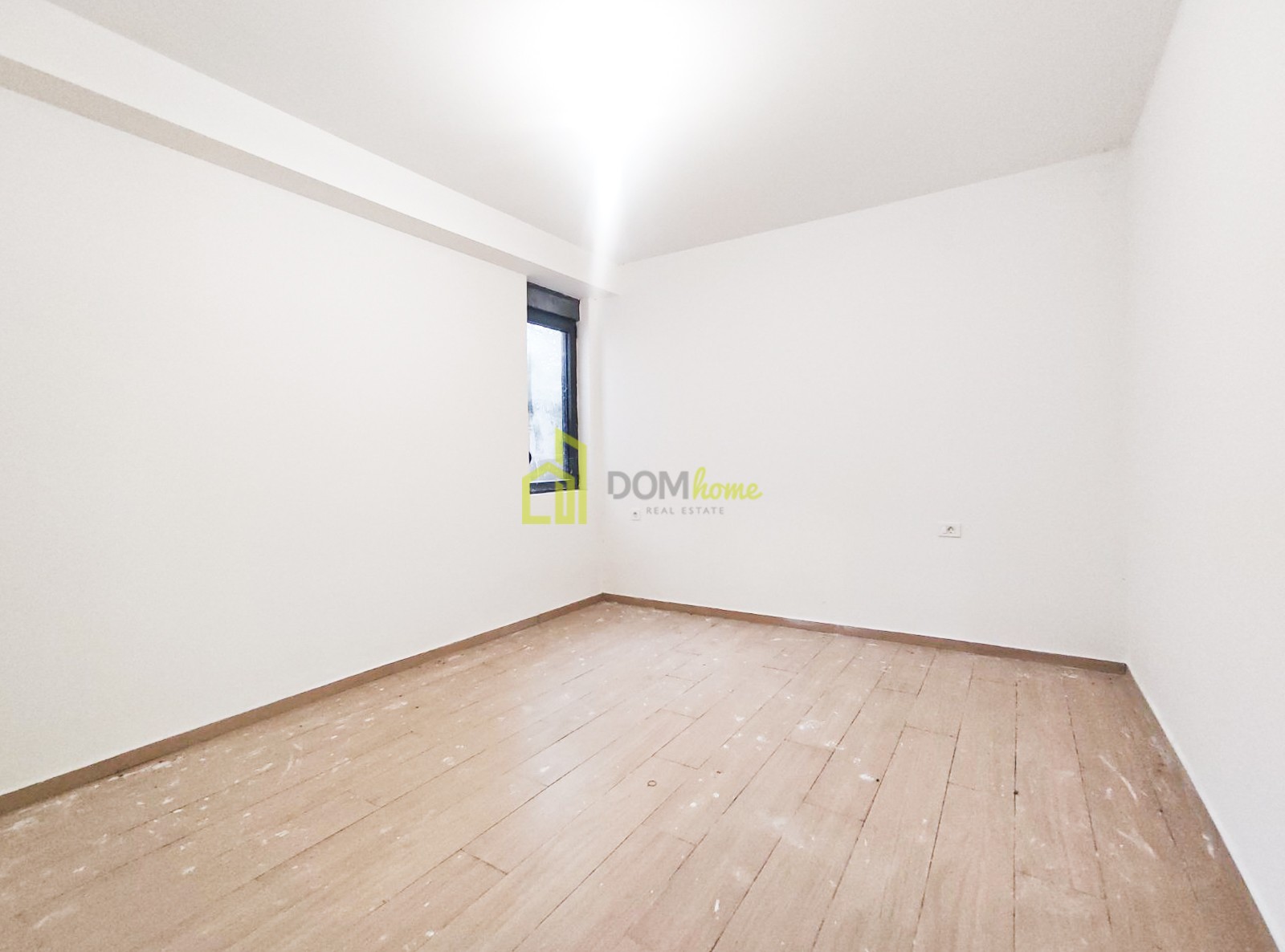 Jednosoban stan 65m2, Kotor