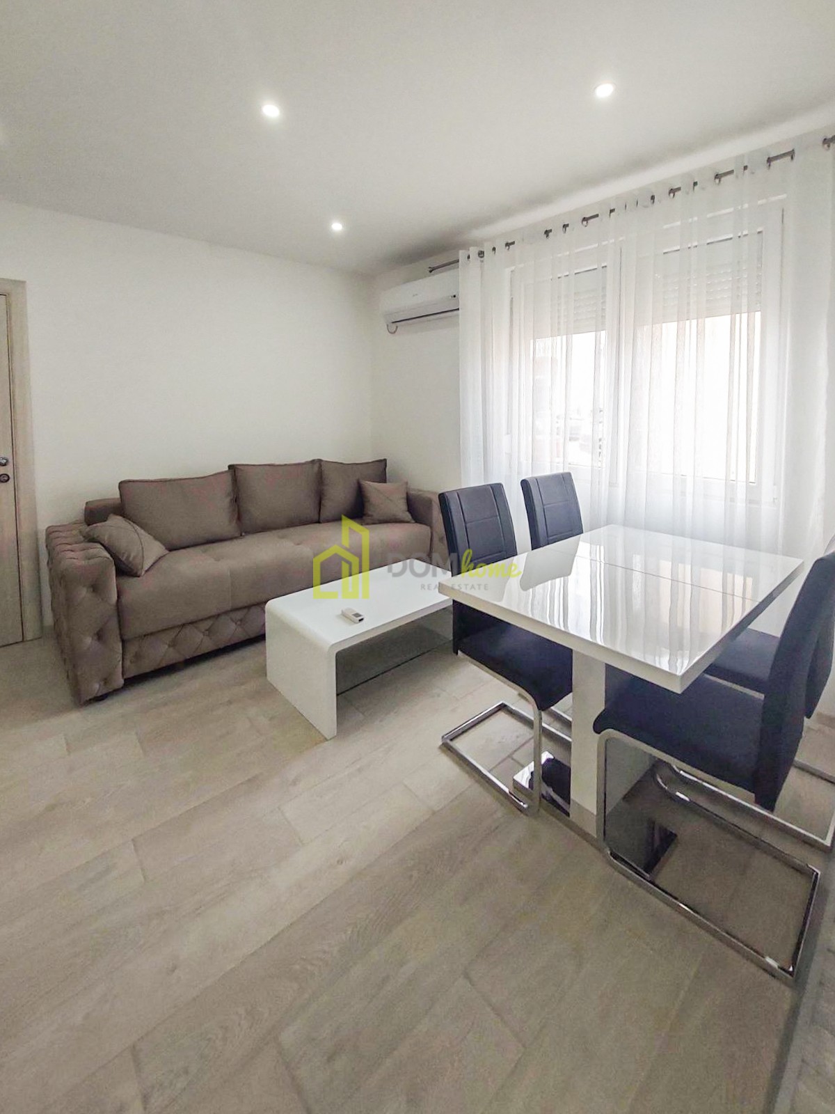 Dvosoban stan 59m2, Zlatica