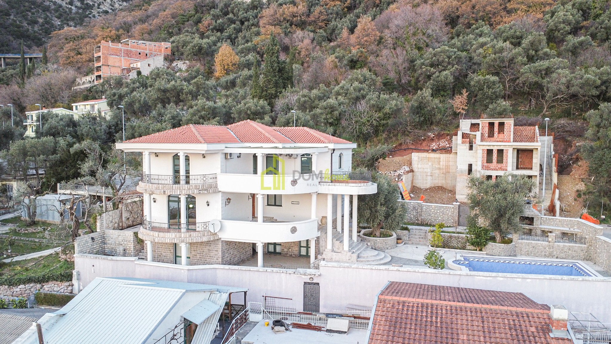 Vila 422m2, Petrovac