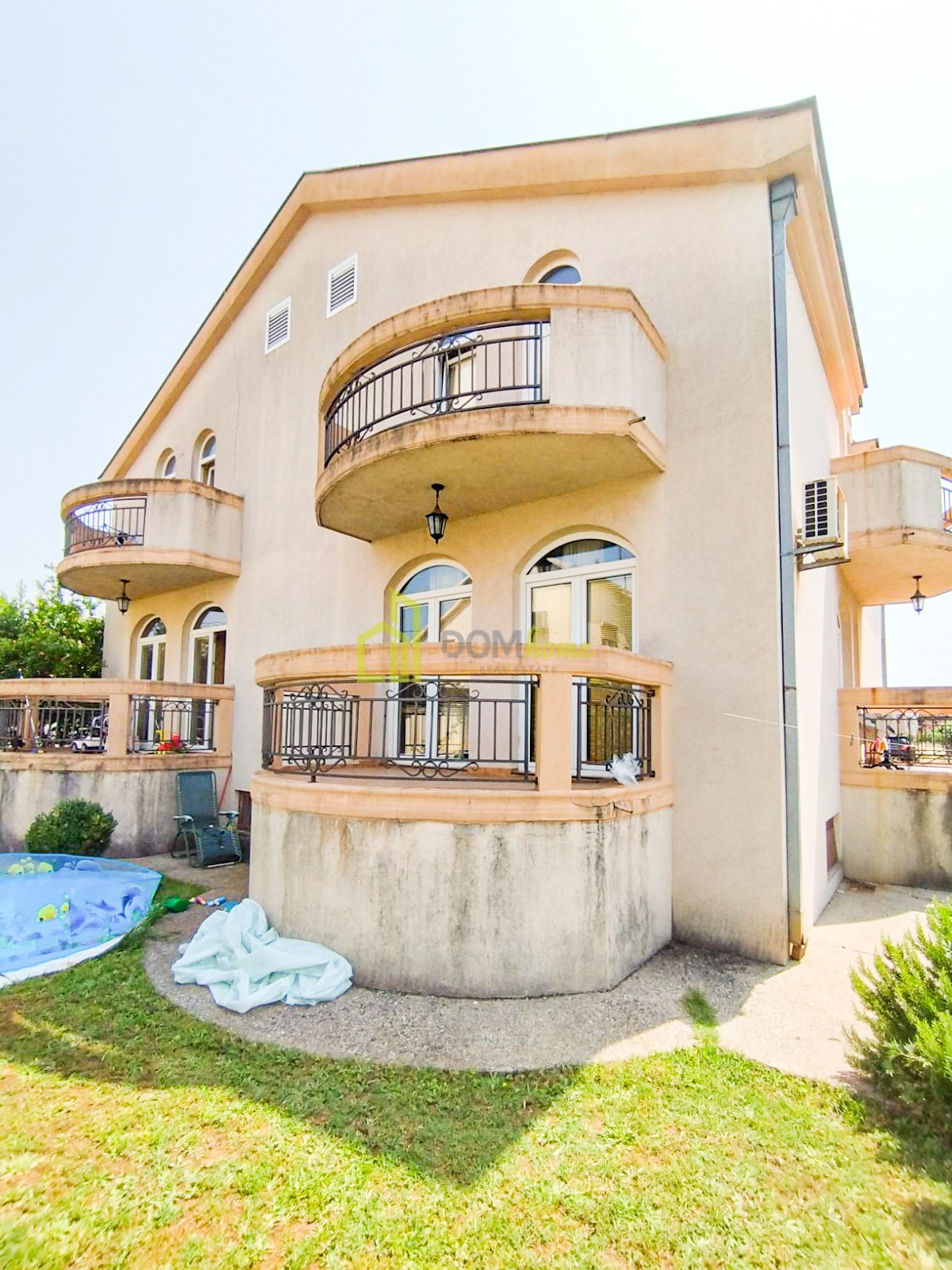 Kuća 180m2, Tološi