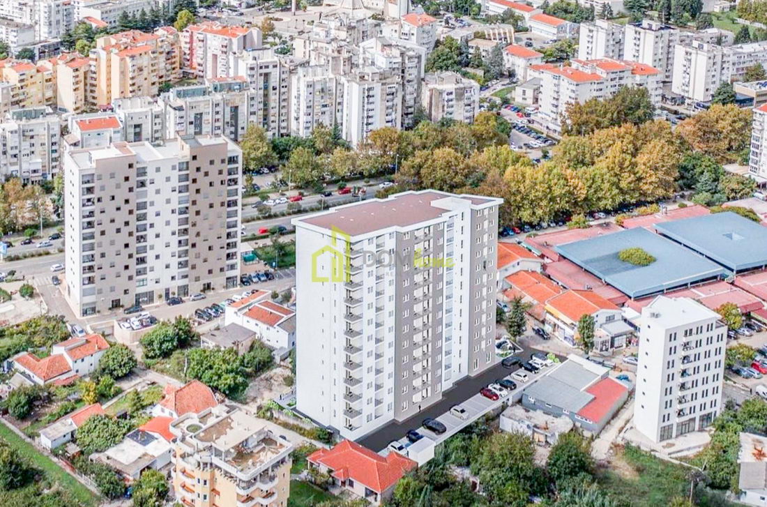 Garsonjera 35m2, Bar