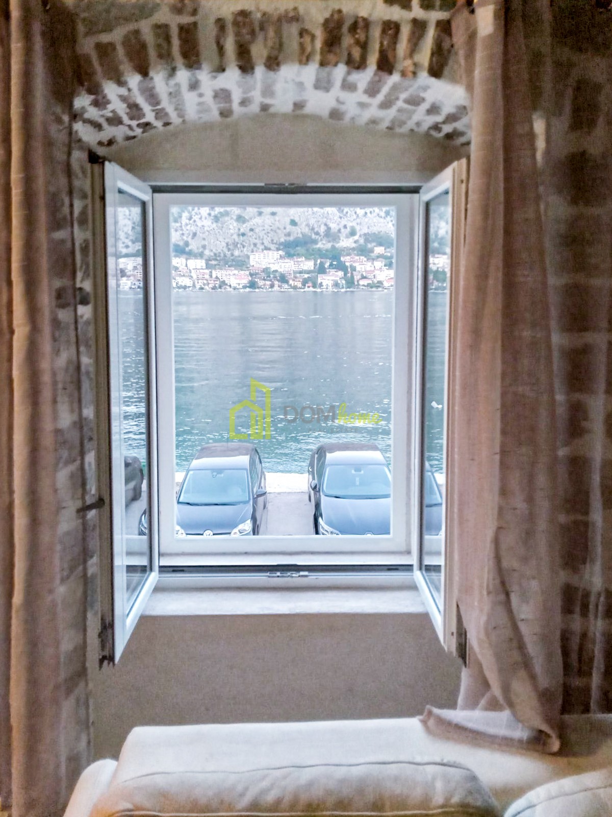 Двухкомнатная квартира 48м2, Котор