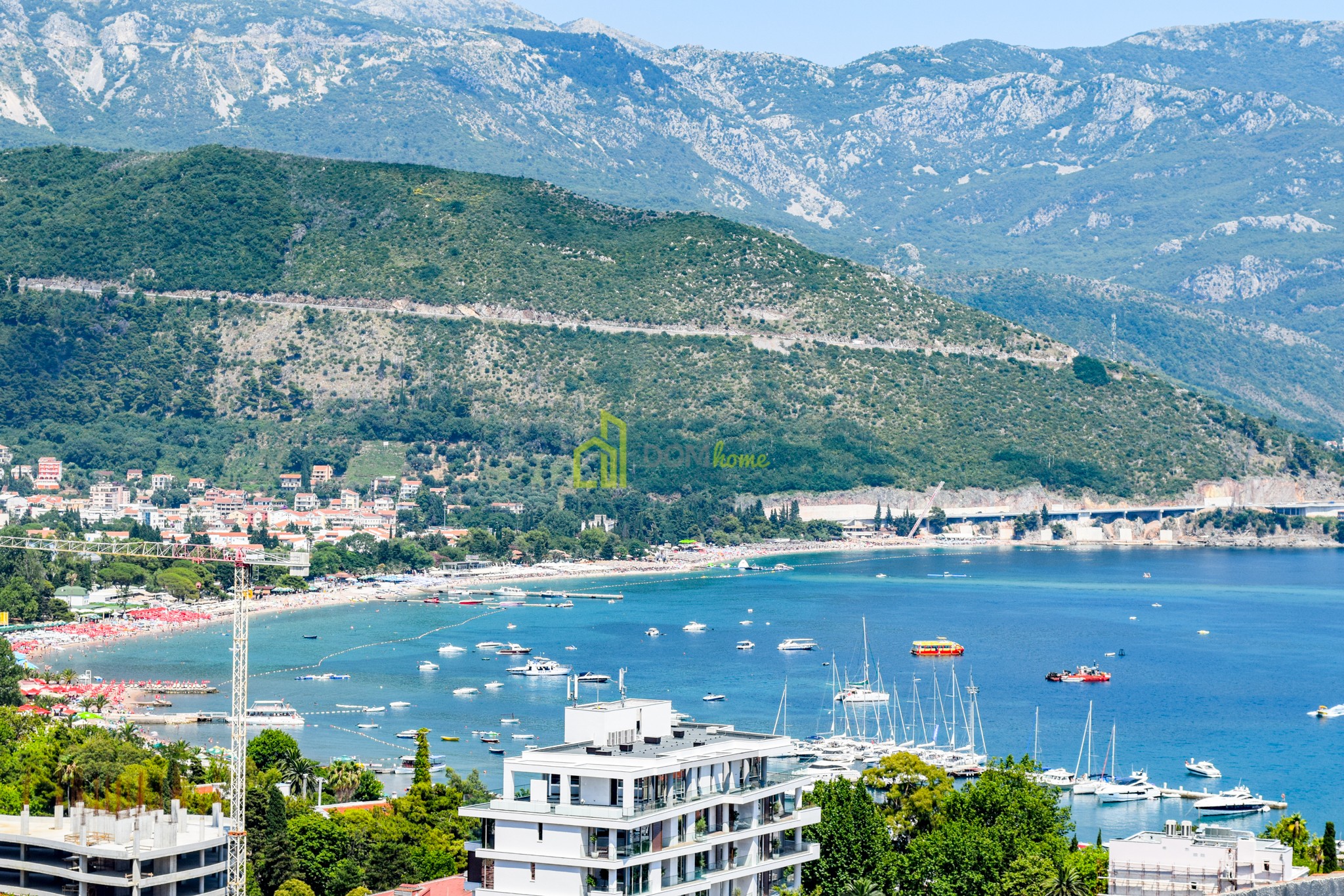 Trosoban stan 118m2, Budva