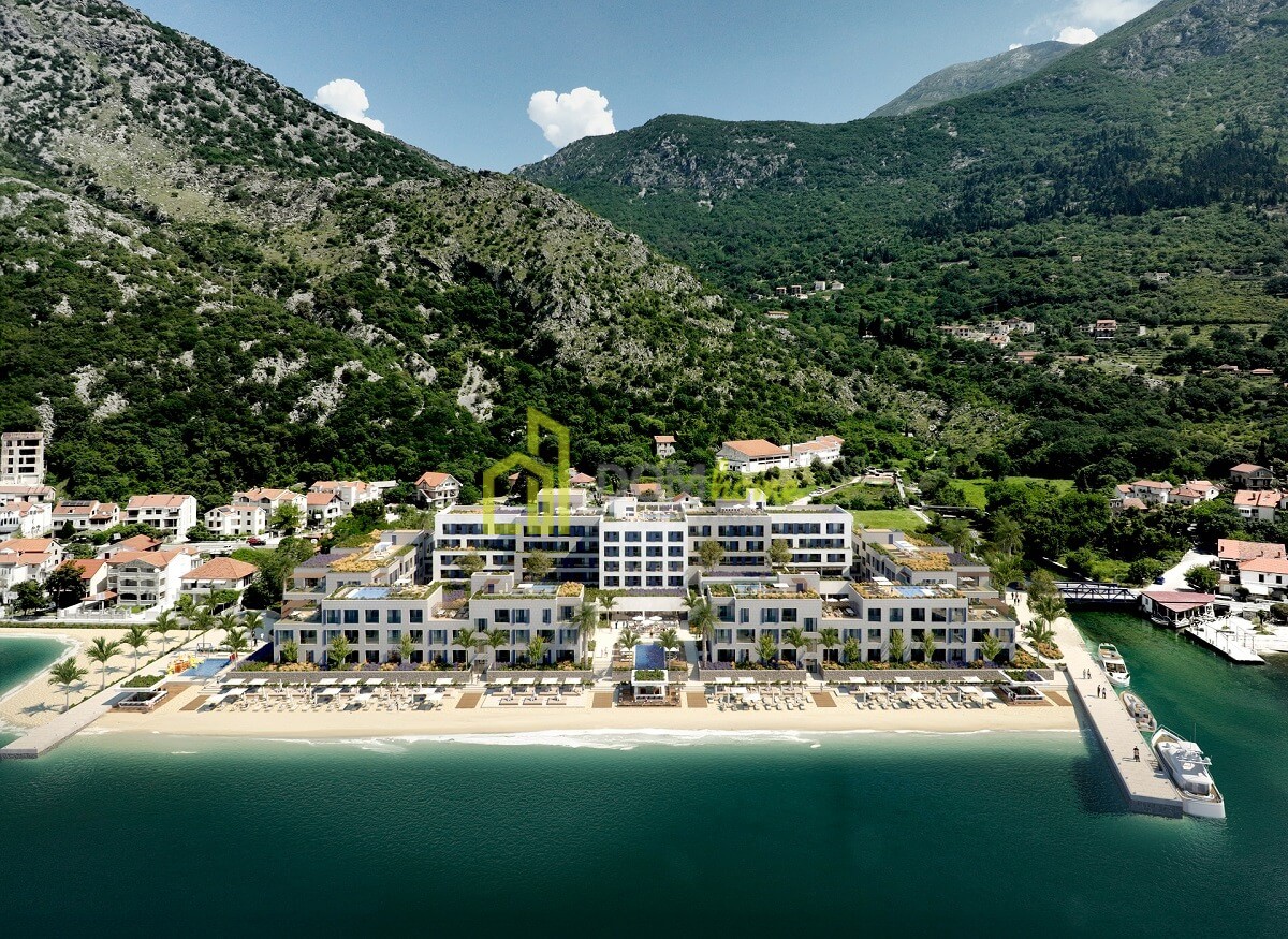 Trosoban stan 131m2, Risan