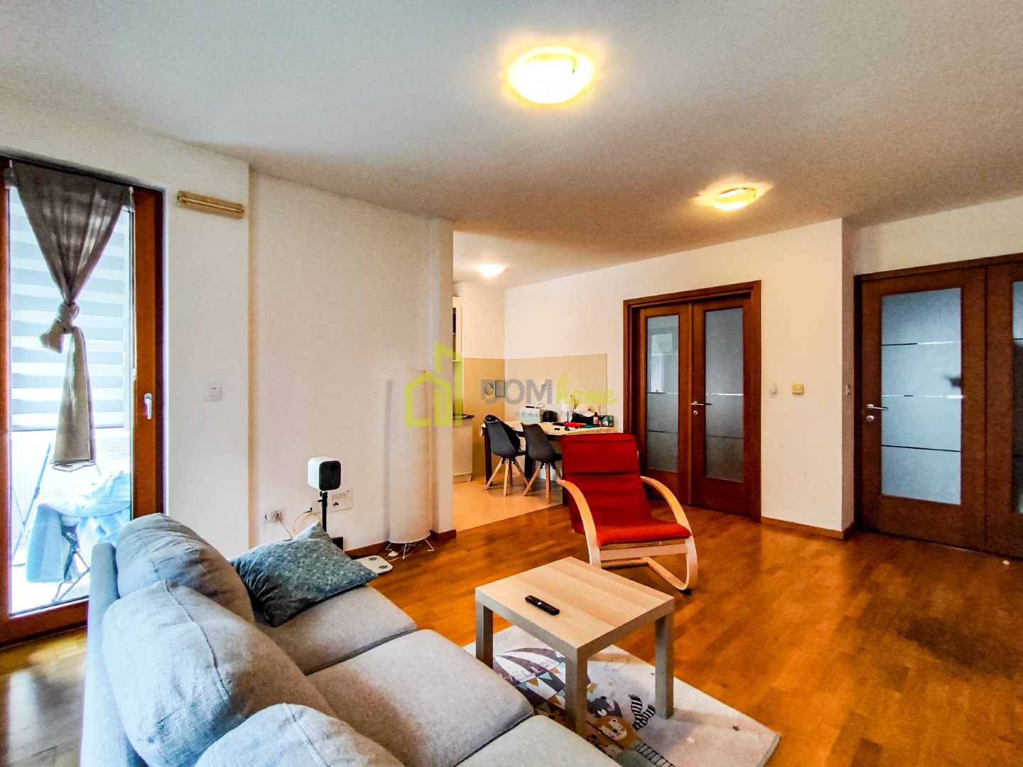 Trosoban stan 90m², Tološka šuma - Izdavanje, Poluamješten, Klimatizovan, Centralno grijanje