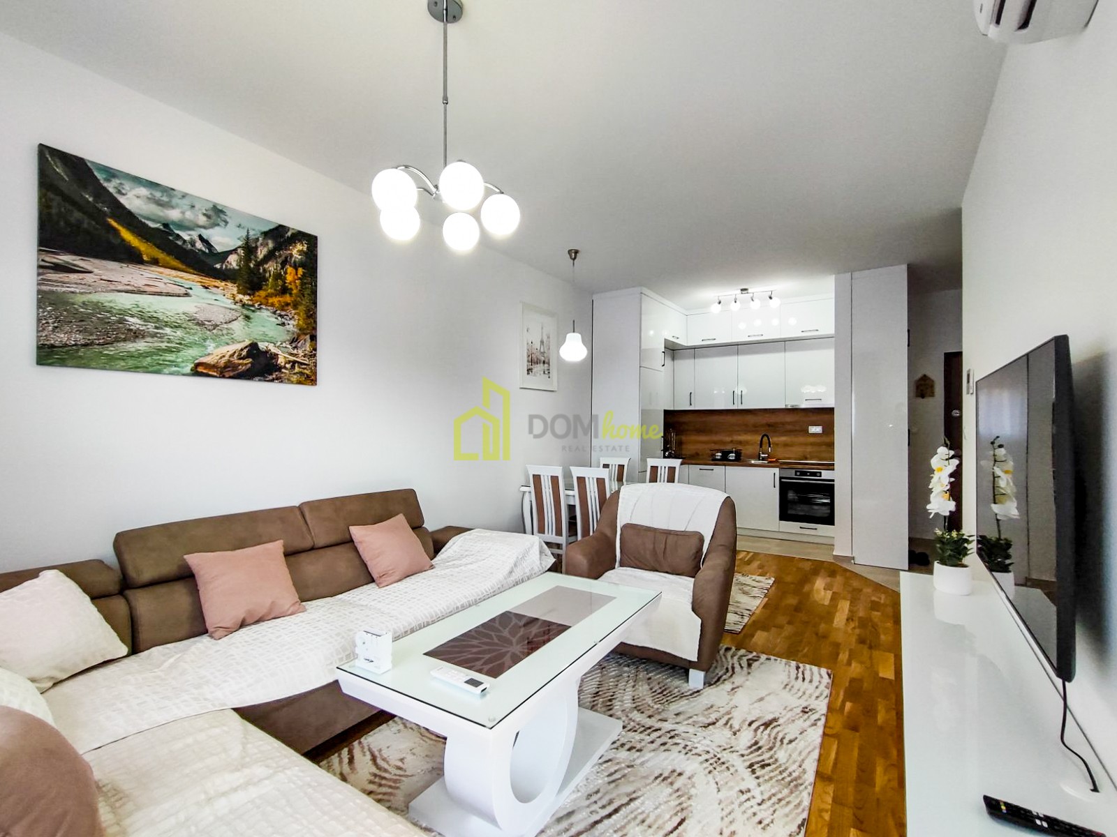 Jednosoban stan 43m², Zabjelo - Izdavanje, Namješten, Klimatizovan, Parking mjesto