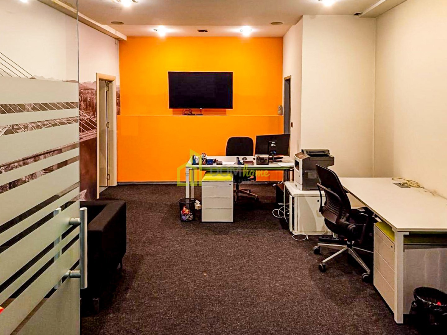 Poslovni prostor 60m², Momišići - Izdavanje, Sređen, Klimatizovan