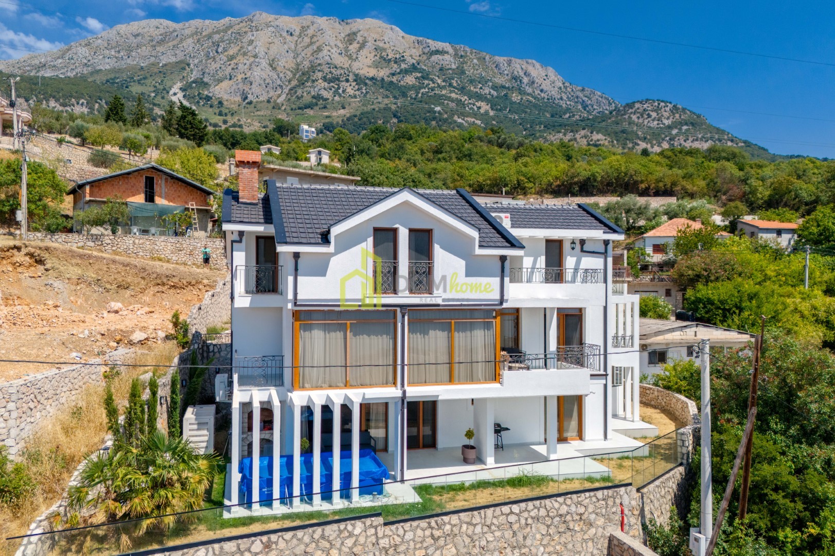 Kuća 406m², Dobre Vode, Bar – Prodaja, Luksuzna, Klimatizovana, Podno Grijanje, Garaža, Pogled na More