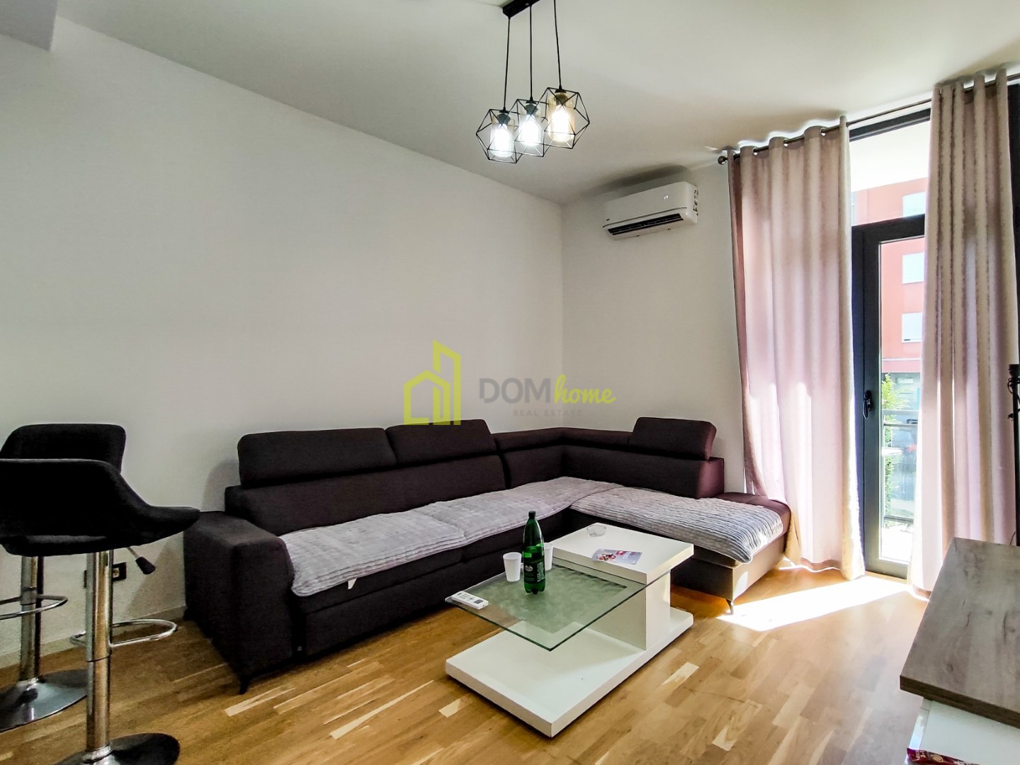 Jednosoban stan 36m², Blok 9 - Izdavanje, Namješten, Klimatizovan