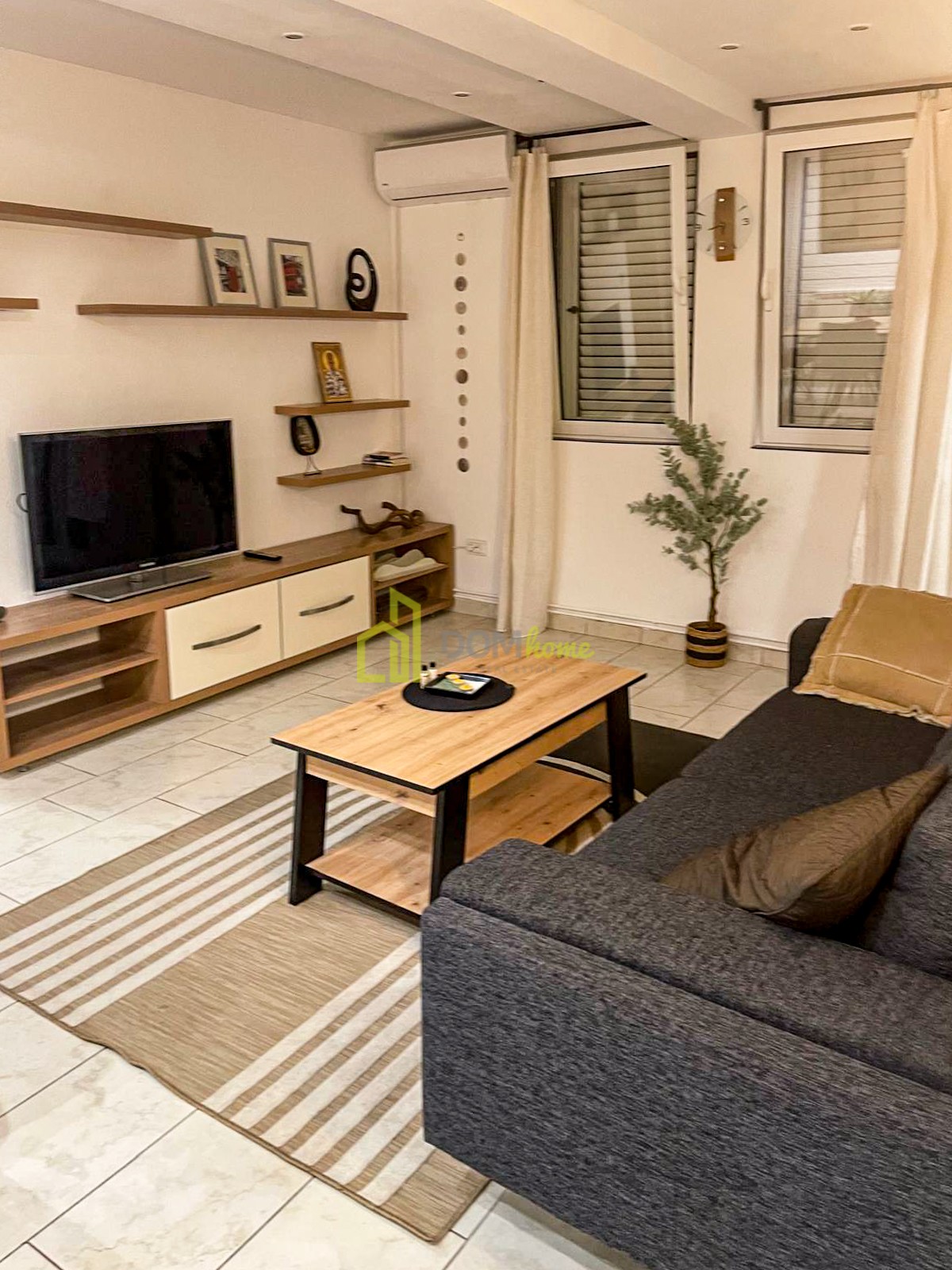 Dvosoban stan 55m², Donja Lastva - Izdavanje, Namješten, Klimatizovan, Parking mjesto