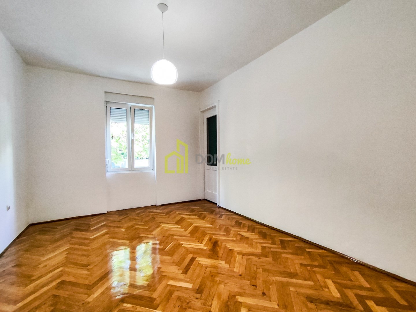 Poslovni prostor 60m², Centar - Izdavanje, Nenamješten, Klimatizovan