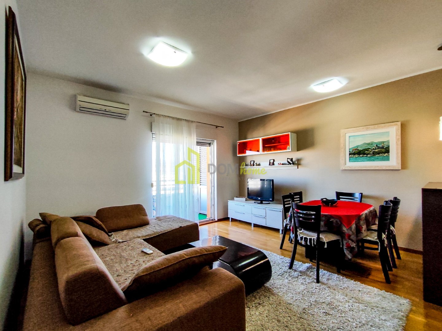 Dvosoban stan 70m², City Kvart - Izdavanje, Namješten, Klimatizovan, Garažno mjesto