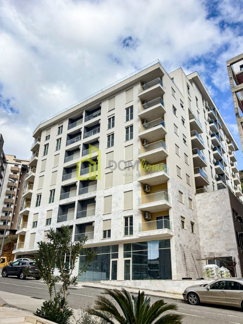 Garsonjera 33m², Bečići - Izdavanje, Namještena, Klimatizovana