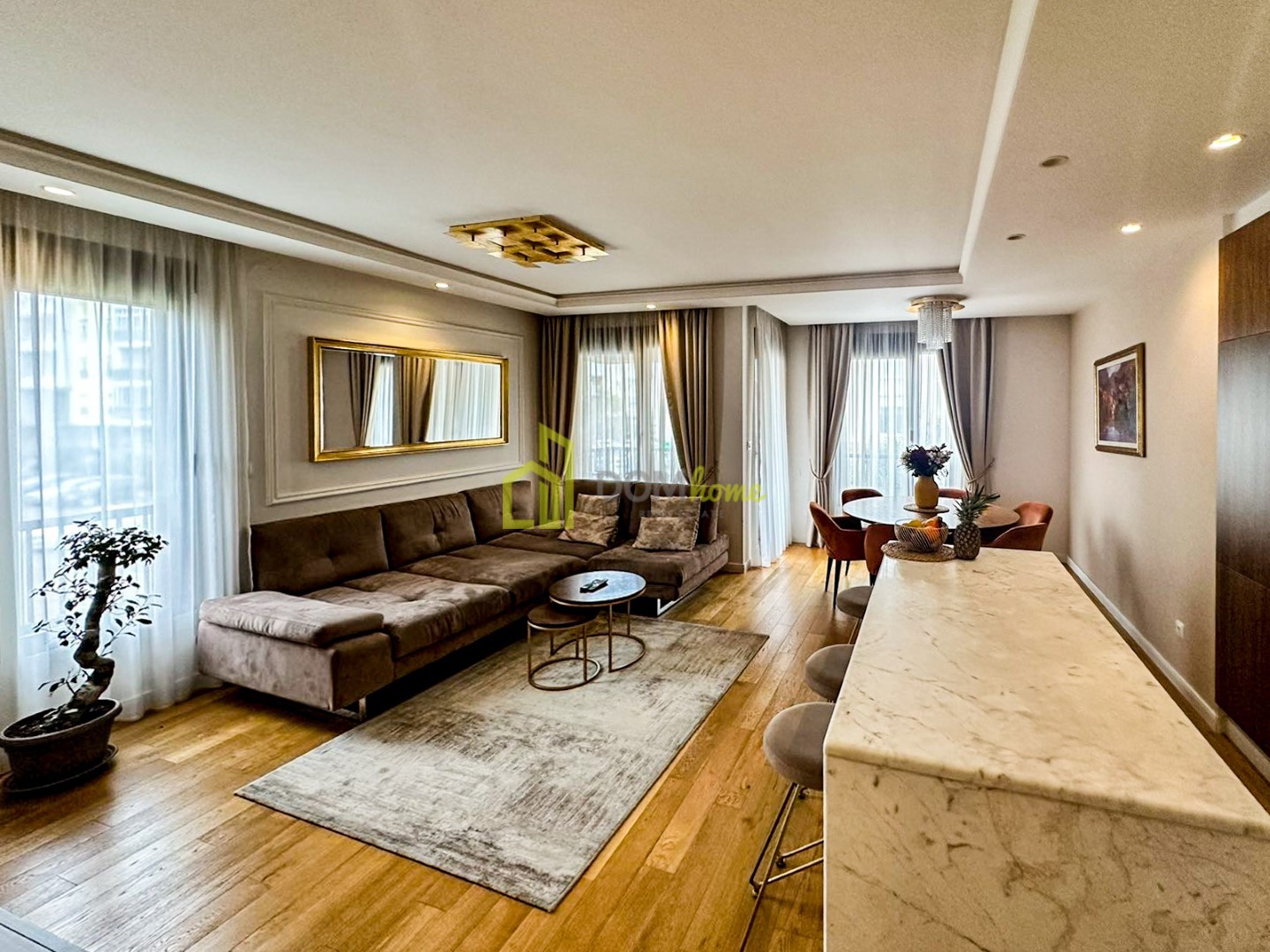 Luksuzan dvosoban stan 74m², Blok 9 - Prodaja, Namješten, Lux, Klimatizovan