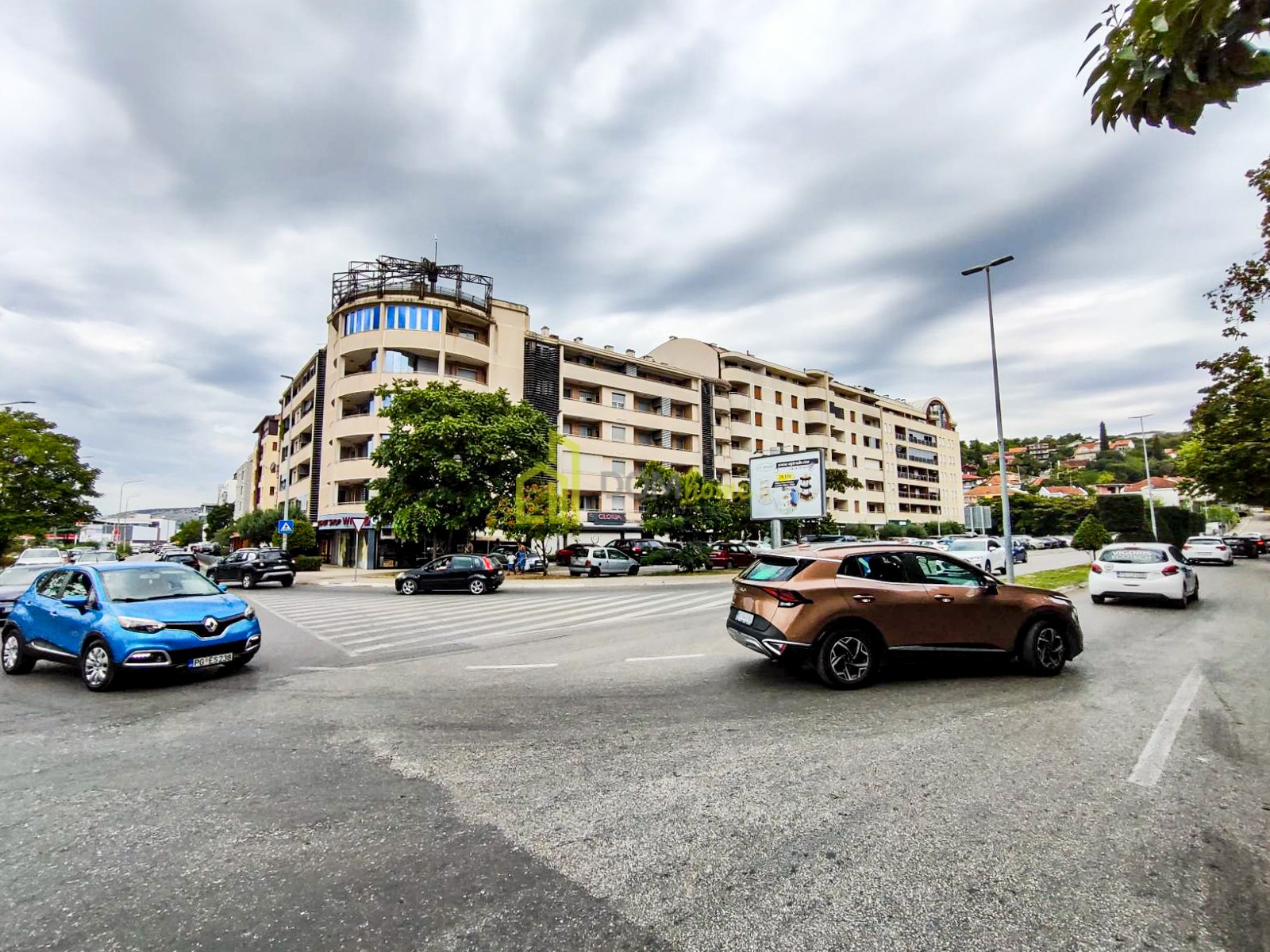 Dvosoban stan 105m², Preko Morače - Prodaja, Nenamješten, Klimatizovan