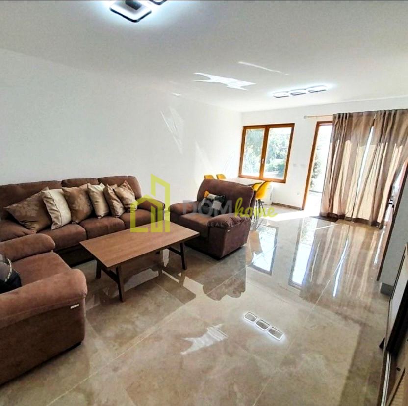 Jednosoban stan 50m2 + terasa 15m2, Petrovac, Budva