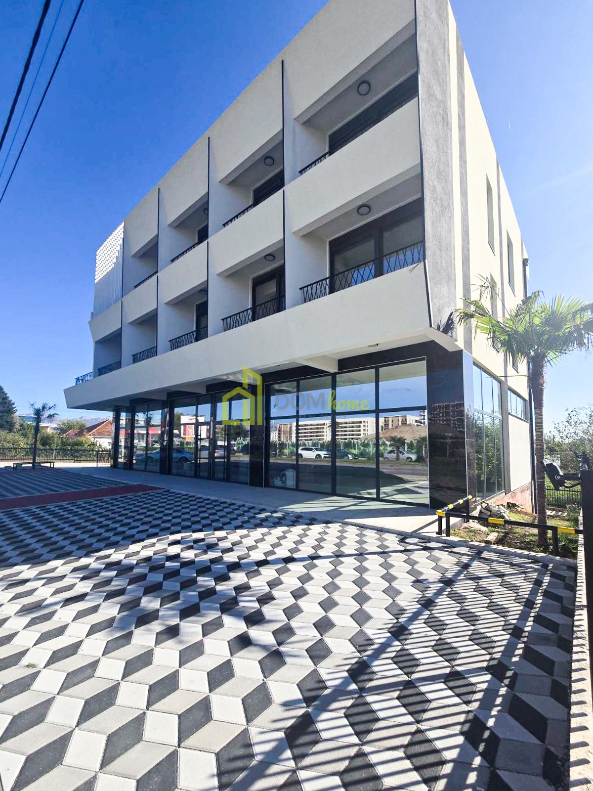 Jednosoban stan 32m2, iza Big Fashion-a, Novogradnja, Garažno mjesto