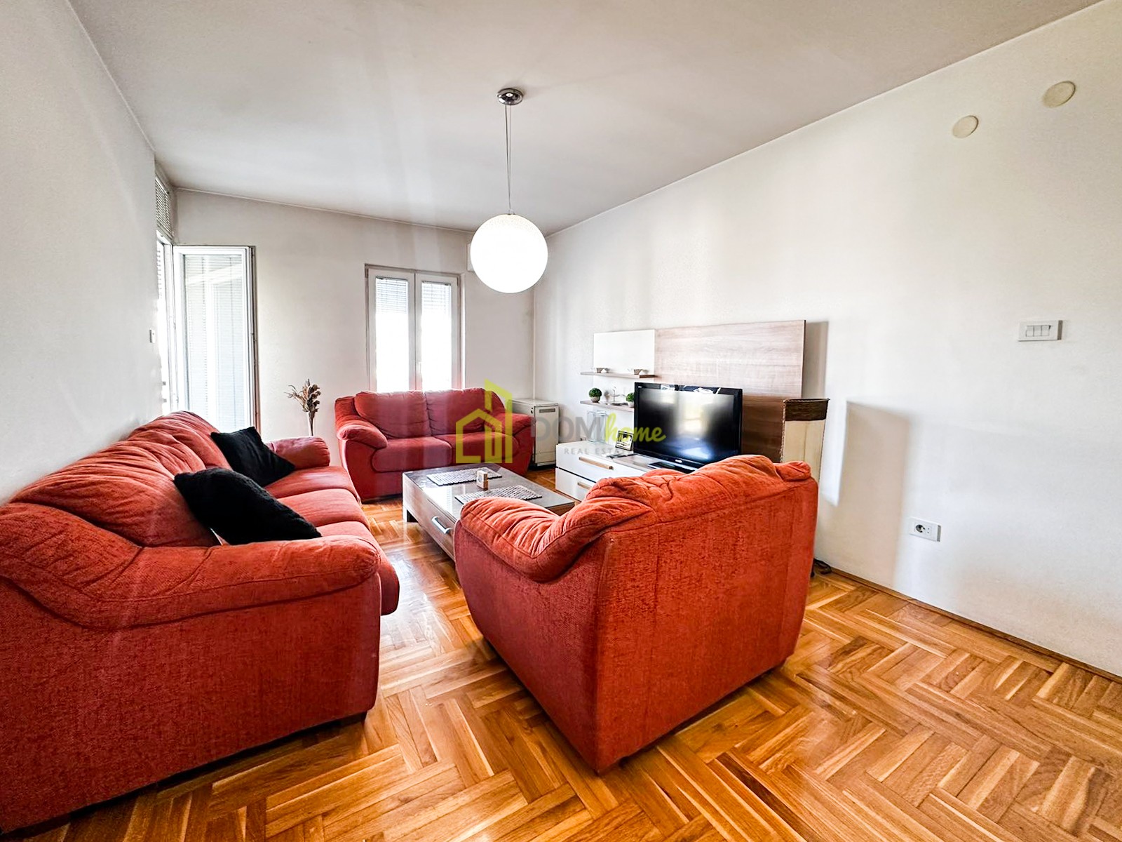 Jednosoban stan 42m2, iza Big Fashion-a, Namješten, Parking