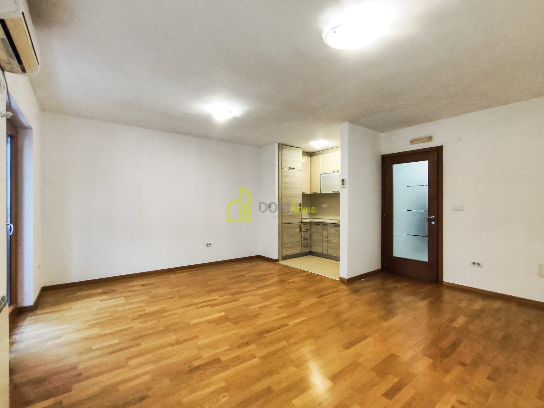 Garsonjera 36m2, Tološka šuma, Nenamještena