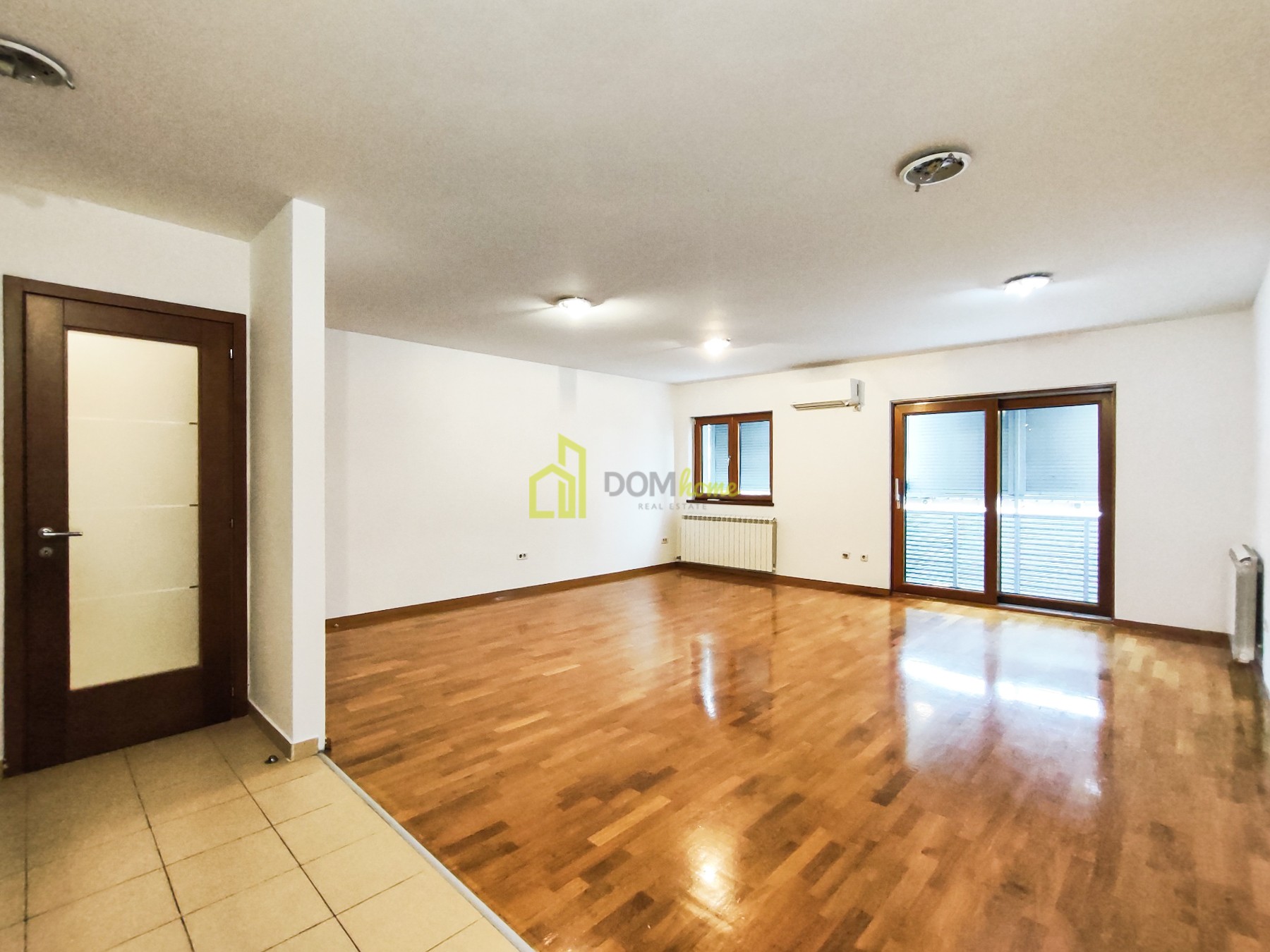 Dvosoban stan 87m2, Tološka šuma