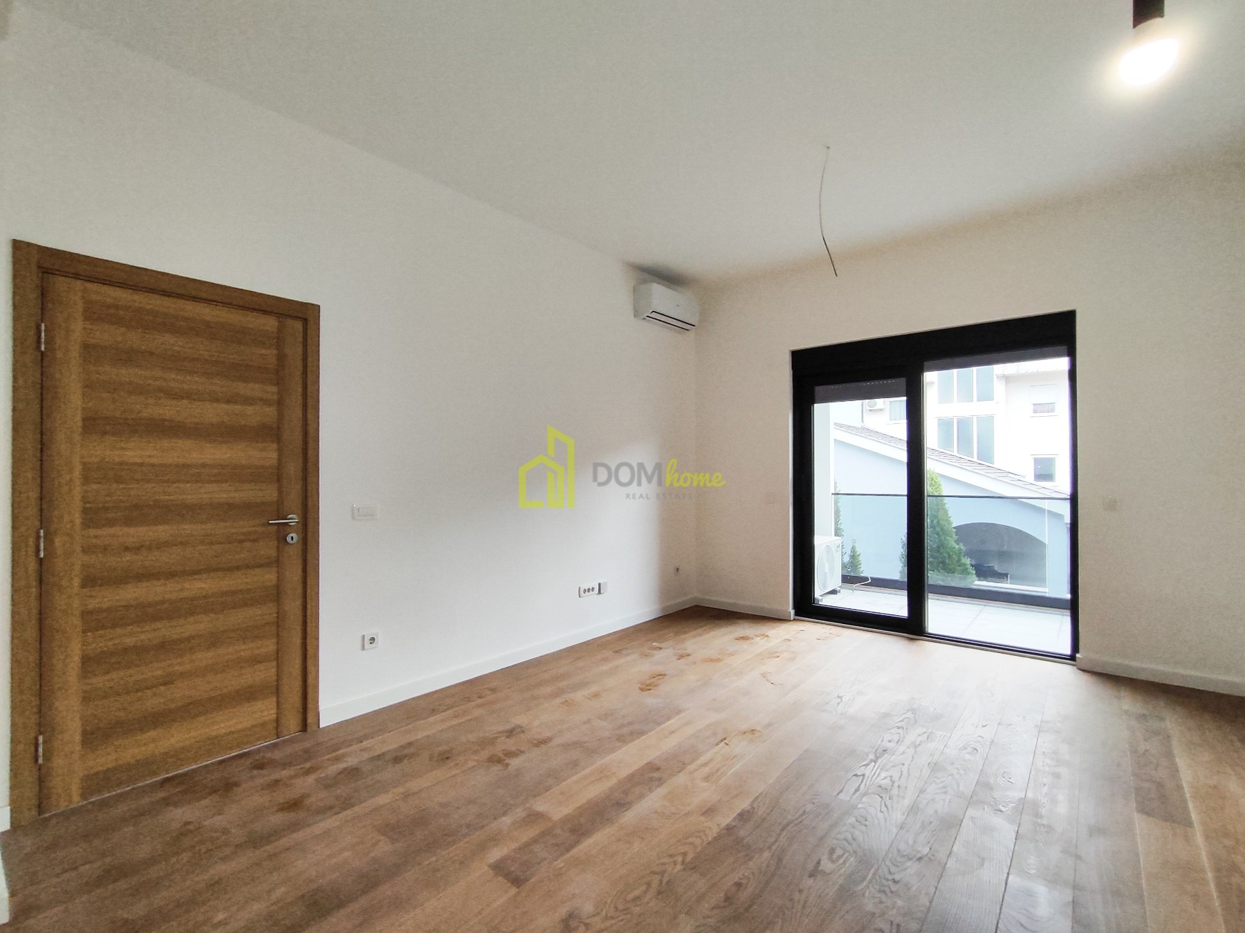 Jednosoban stan 42m2, Momišići, Klimatizovan, Garažno mjesto