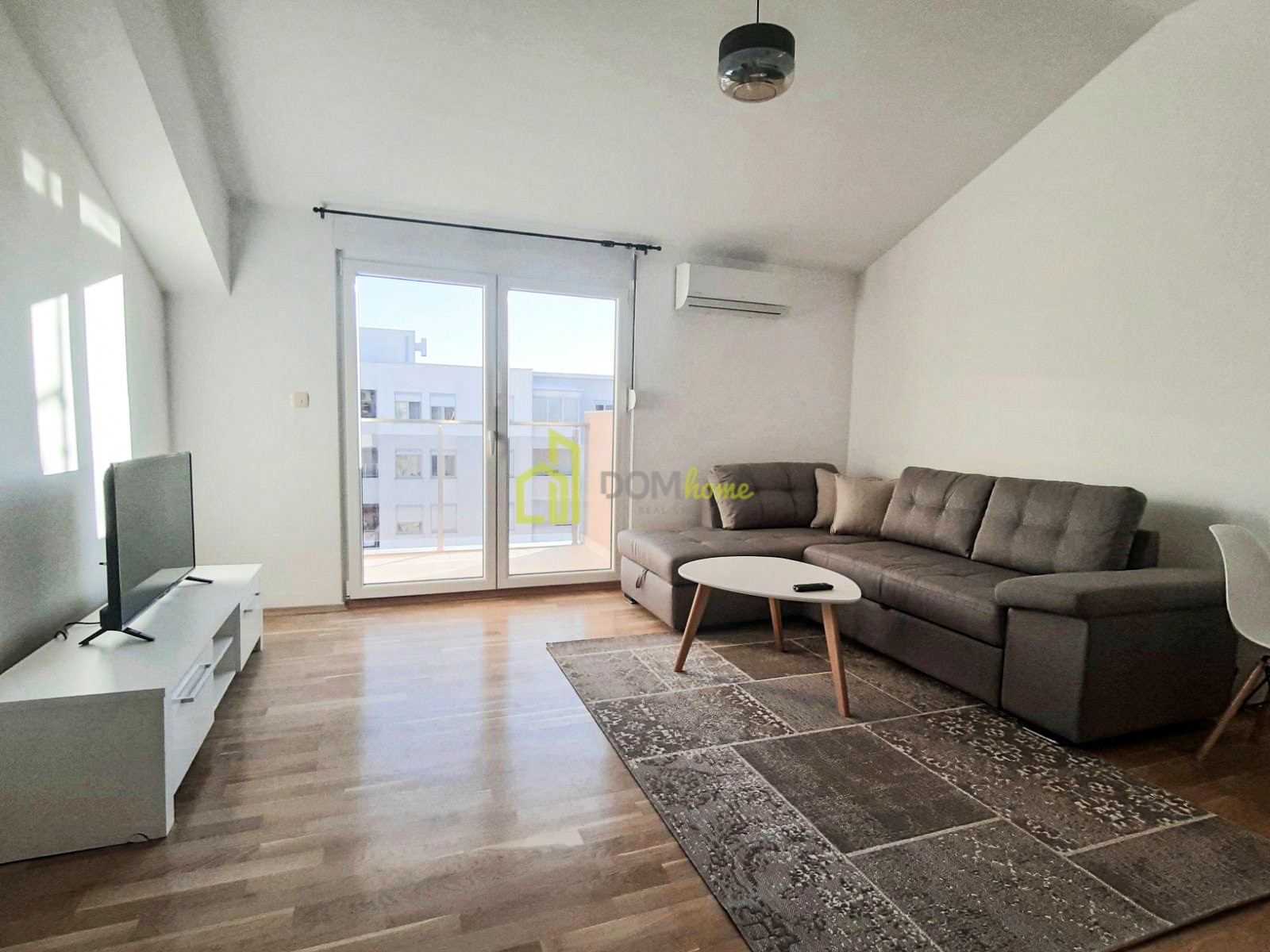 Jednosoban stan 45m2, Blok 9