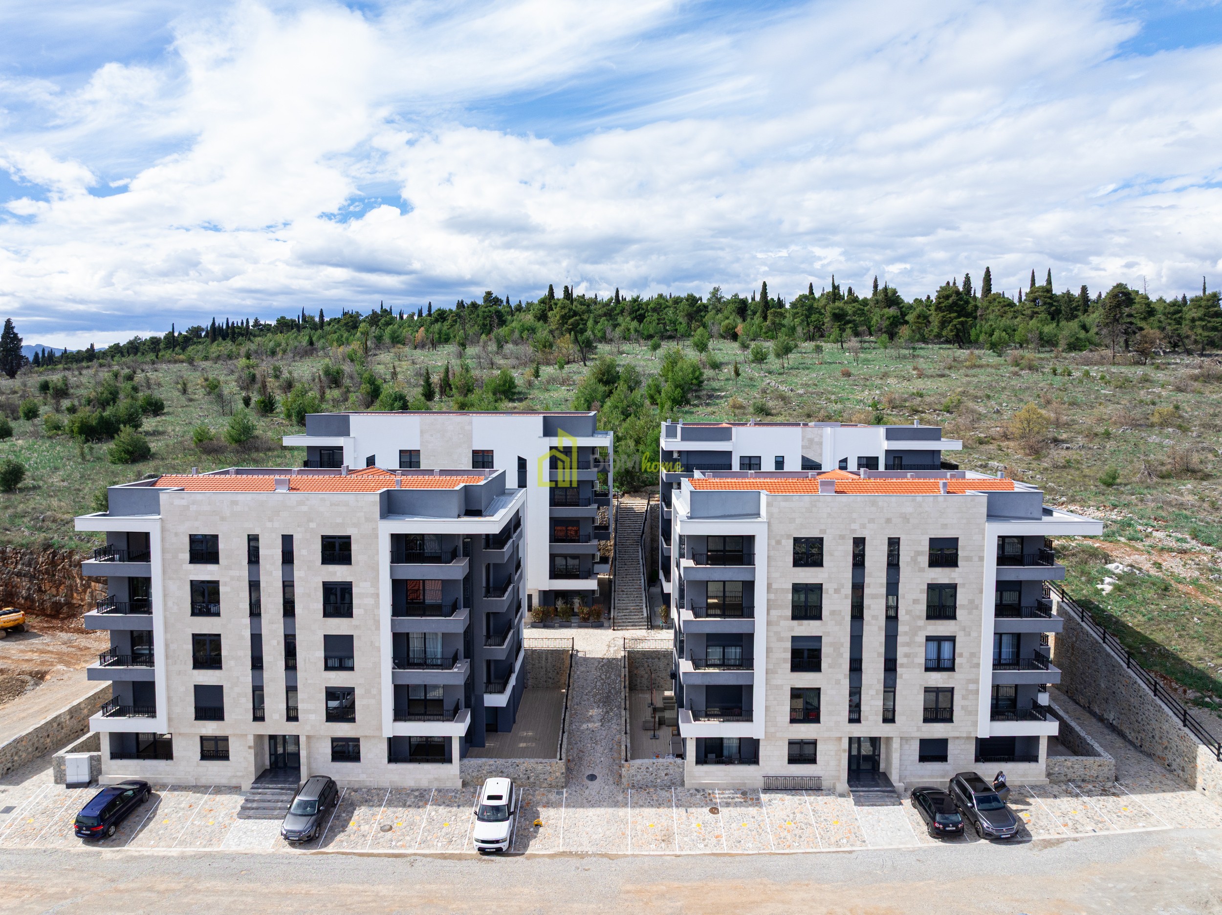 Dvosoban stan 89m2, Gorica C