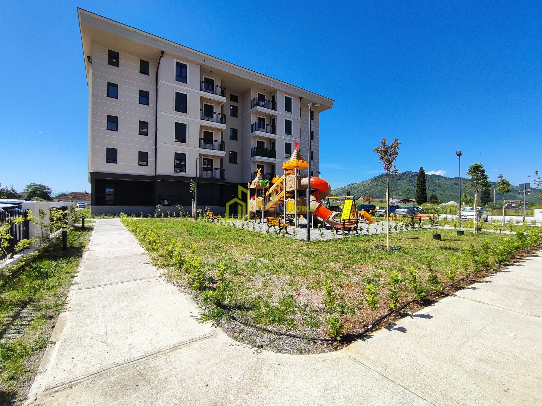 Dvosoban stan 64m2, Tološi