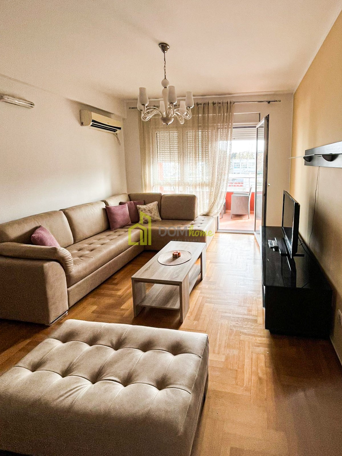 One-bedroom apartment 52m², Bar