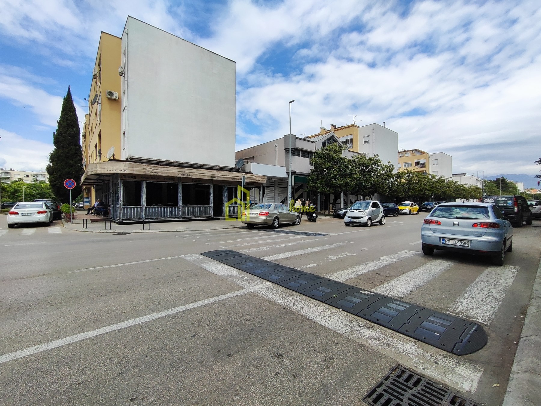 Stambeno poslovni prostor 40m2, Preko Morače