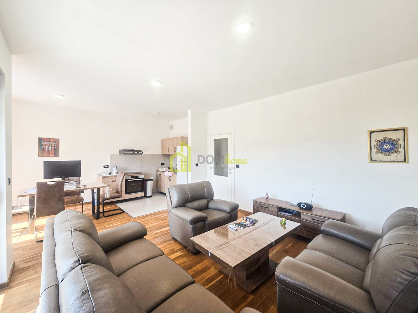 Dvosoban stan 75m2, Gorica C