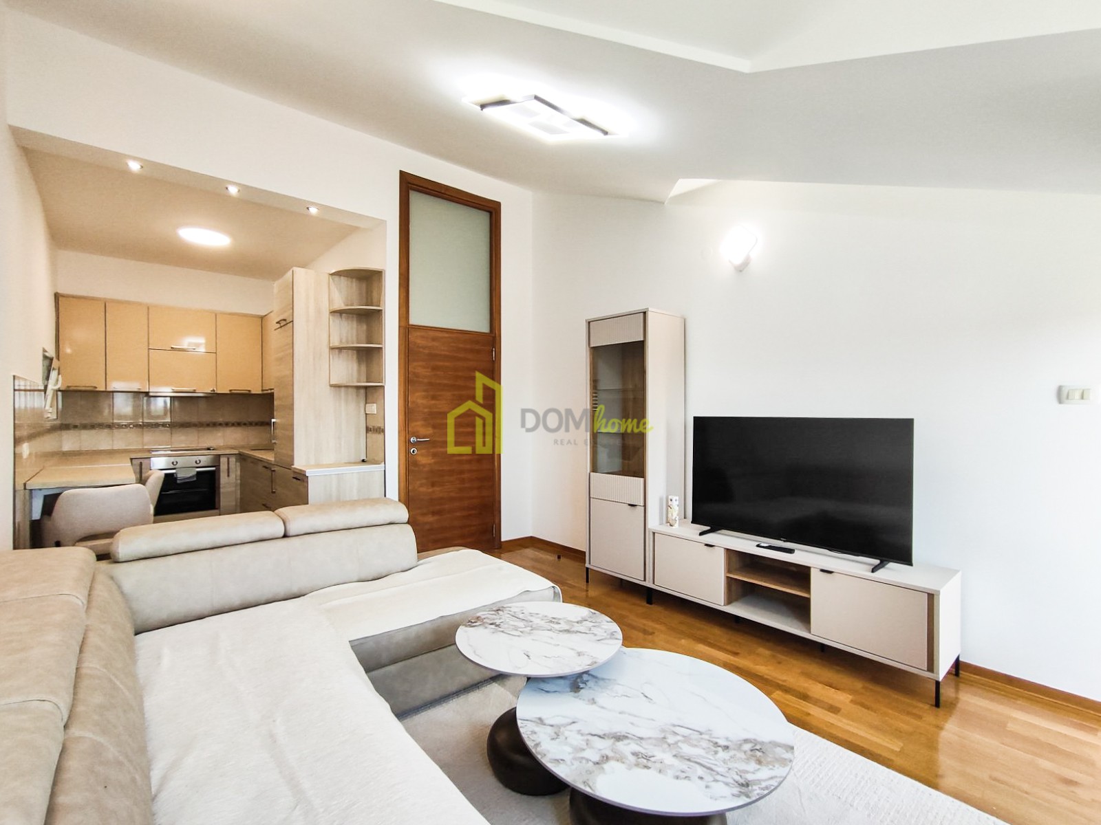 Dvosoban stan 65m2, Momišići