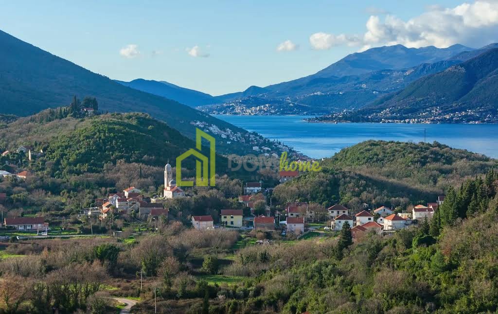 Urbanizovan plac 400m2, Radovići